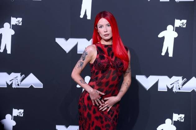 MTV Video Music Awards Arrivals - NY Halsey attends the 2024 VMA MTV red carpet in Elmont, NY, USA on September 11, 2024. Photo by Charles Guerin ABACAPRESS.COM Elmont NY United States  Copyright: xGuerinxCharles ABACAx