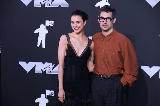 MTV Video Music Awards Arrivals - NY Margaret Qualley and Jack Antonoff attend the 2024 VMA MTV red carpet in Elmont, NY, USA on September 11, 2024. Photo by Charles Guerin ABACAPRESS.COM Elmont NY United States  Copyright: xGuerinxCharles ABACAx