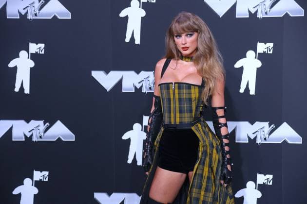 Taylor Swift At MTV Video Music Awards - NY Taylor Swift attends the 2024 VMA MTV red carpet in Elmont, NY, USA on September 11, 2024. Photo by Charles Guerin ABACAPRESS.COM Elmont NY United States  Copyright: xGuerinxCharles ABACAx