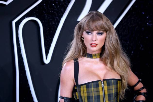 Taylor Swift At MTV Video Music Awards - NY Taylor Swift attends the 2024 VMA MTV red carpet in Elmont, NY, USA on September 11, 2024. Photo by Charles Guerin ABACAPRESS.COM Elmont NY United States  Copyright: xGuerinxCharles ABACAx