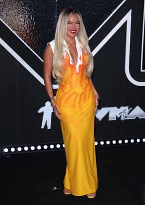 MTV Video Music Awards Arrivals - NY Karol G attends the 2024 VMA MTV red carpet in Elmont, NY, USA on September 11, 2024. Photo by Charles Guerin ABACAPRESS.COM M New York City NY United States  Copyright: xGuerinxCharles ABACAx