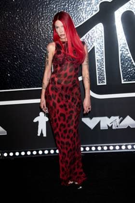 2024 MTV Video Music Awards Red Carpet Featuring: Halsey Where: New York, New York, United States When: 11 Sep 2024 Credit: Janet Mayer INSTARimages.com EDITORIAL USE ONLY. NOT FOR USE BY NEWSPAPERS BASED IN THE UK. Copyright: xx instar54113194