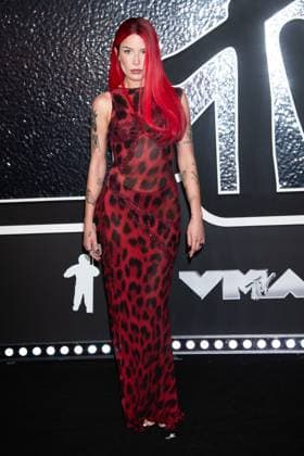 2024 MTV Video Music Awards Red Carpet Featuring: Halsey Where: New York, New York, United States When: 11 Sep 2024 Credit: Janet Mayer INSTARimages.com EDITORIAL USE ONLY. NOT FOR USE BY NEWSPAPERS BASED IN THE UK. Copyright: xx instar54113195
