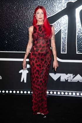 2024 MTV Video Music Awards Red Carpet Featuring: Halsey Where: New York, New York, United States When: 11 Sep 2024 Credit: Janet Mayer INSTARimages.com EDITORIAL USE ONLY. NOT FOR USE BY NEWSPAPERS BASED IN THE UK. Copyright: xx instar54113197
