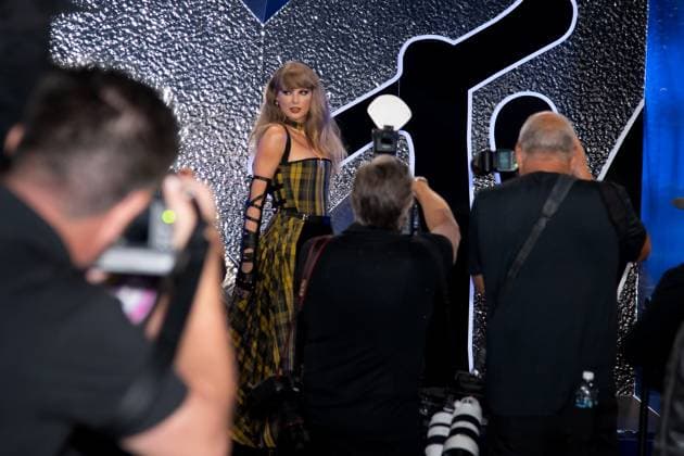 2024 MTV Video Music Awards Red Carpet Featuring: Taylor Swift Where: New York, New York, United States When: 11 Sep 2024 Credit: Janet Mayer INSTARimages.com EDITORIAL USE ONLY. NOT FOR USE BY NEWSPAPERS BASED IN THE UK. Copyright: xx instar54113247
