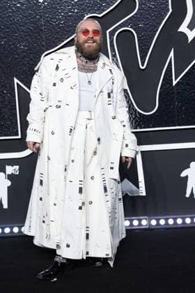 2024 MTV Video Music Awards Red Carpet Featuring: Teddy Swims Where: New York, New York, United States When: 11 Sep 2024 Credit: Janet Mayer INSTARimages.com EDITORIAL USE ONLY. NOT FOR USE BY NEWSPAPERS BASED IN THE UK. Copyright: xx instar54113272