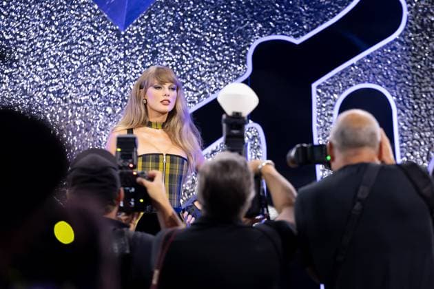 2024 MTV Video Music Awards Red Carpet Featuring: Taylor Swift Where: New York, New York, United States When: 11 Sep 2024 Credit: Janet Mayer INSTARimages.com EDITORIAL USE ONLY. NOT FOR USE BY NEWSPAPERS BASED IN THE UK. Copyright: xx instar54113303