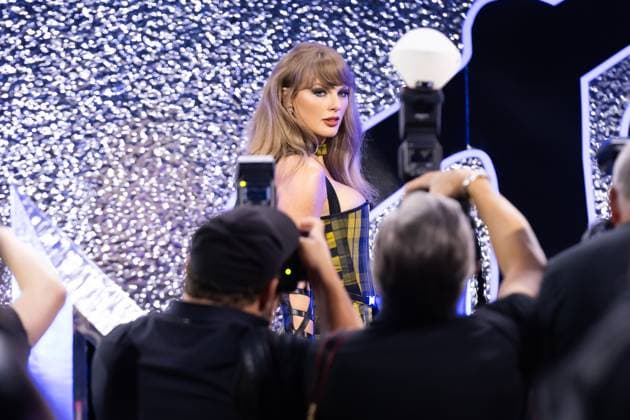 2024 MTV Video Music Awards Red Carpet Featuring: Taylor Swift Where: New York, New York, United States When: 11 Sep 2024 Credit: Janet Mayer INSTARimages.com EDITORIAL USE ONLY. NOT FOR USE BY NEWSPAPERS BASED IN THE UK. Copyright: xx instar54113305