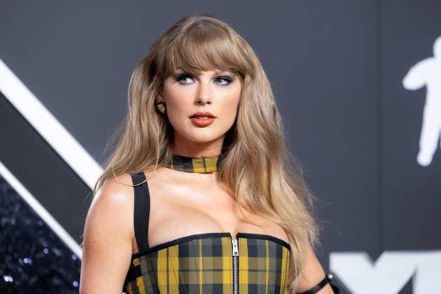 2024 MTV Video Music Awards Red Carpet Featuring: Taylor Swift Where: New York, New York, United States When: 11 Sep 2024 Credit: Janet Mayer INSTARimages.com EDITORIAL USE ONLY. NOT FOR USE BY NEWSPAPERS BASED IN THE UK. Copyright: xx instar54113307