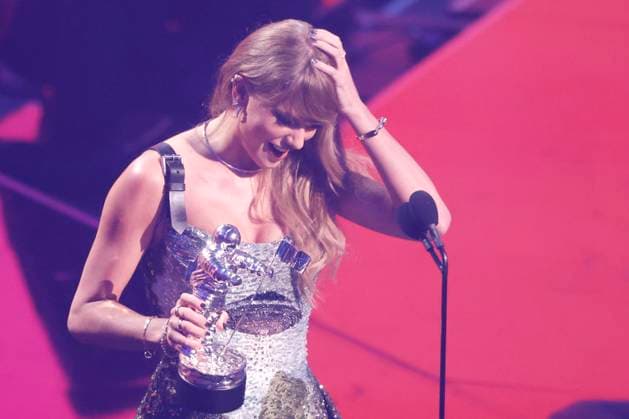 Taylor Swift accepts the Video of the Year award (Presented by Burger King) for Fortnight at the 2024 MTV Video Music Awards VMA s at the UBS Arena in Elmont, New York on Wednesday, September 11, 2024.  NYP202409113023 JohnxAngelillo