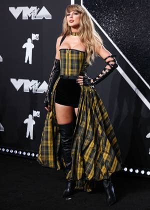 2024 MTV Video Music Awards - Arrivals ELMONT, NEW YORK, USA - SEPTEMBER 11: Taylor Swift wearing Dior arrives at the 2024 MTV Video Music Awards held at UBS Arena on September 11, 2024 in Elmont, New York, United States., Credit:Xavier Collin Avalon United States, New York, Elmont, UBS Arena  Copyright: xXavierxCollinx xAvalonx 0907007360