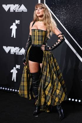 2024 MTV Video Music Awards - Arrivals ELMONT, NEW YORK, USA - SEPTEMBER 11: Taylor Swift wearing Dior arrives at the 2024 MTV Video Music Awards held at UBS Arena on September 11, 2024 in Elmont, New York, United States., Credit:Xavier Collin Avalon United States, New York, Elmont, UBS Arena  Copyright: xXavierxCollinx xAvalonx 0907007384