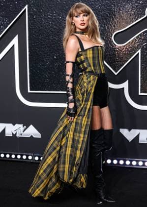 2024 MTV Video Music Awards - Arrivals ELMONT, NEW YORK, USA - SEPTEMBER 11: Taylor Swift wearing Dior arrives at the 2024 MTV Video Music Awards held at UBS Arena on September 11, 2024 in Elmont, New York, United States., Credit:Xavier Collin Avalon United States, New York, Elmont, UBS Arena  Copyright: xXavierxCollinx xAvalonx 0907007426