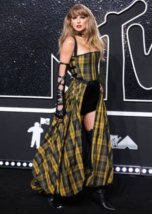 2024 MTV Video Music Awards - Arrivals ELMONT, NEW YORK, USA - SEPTEMBER 11: Taylor Swift wearing Dior arrives at the 2024 MTV Video Music Awards held at UBS Arena on September 11, 2024 in Elmont, New York, United States., Credit:Xavier Collin Avalon United States, New York, Elmont, UBS Arena  Copyright: xXavierxCollinx xAvalonx 0907007745