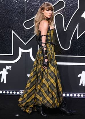 2024 MTV Video Music Awards - Arrivals ELMONT, NEW YORK, USA - SEPTEMBER 11: Taylor Swift wearing Dior arrives at the 2024 MTV Video Music Awards held at UBS Arena on September 11, 2024 in Elmont, New York, United States., Credit:Xavier Collin Avalon United States, New York, Elmont, UBS Arena  Copyright: xXavierxCollinx xAvalonx 0907007793