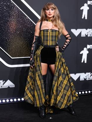 2024 MTV Video Music Awards - Arrivals ELMONT, NEW YORK, USA - SEPTEMBER 11: Taylor Swift wearing Dior arrives at the 2024 MTV Video Music Awards held at UBS Arena on September 11, 2024 in Elmont, New York, United States., Credit:Xavier Collin Avalon United States, New York, Elmont, UBS Arena  Copyright: xXavierxCollinx xAvalonx PHT_MTV_VMA_907008244