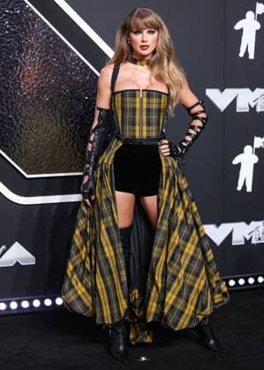 2024 MTV Video Music Awards - Arrivals ELMONT, NEW YORK, USA - SEPTEMBER 11: Taylor Swift wearing Dior arrives at the 2024 MTV Video Music Awards held at UBS Arena on September 11, 2024 in Elmont, New York, United States., Credit:Xavier Collin Avalon United States, New York, Elmont, UBS Arena  Copyright: xXavierxCollinx xAvalonx PHT_MTV_VMA_907008231