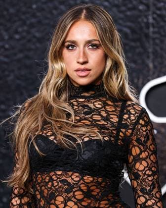2024 MTV Video Music Awards - Arrivals ELMONT, NEW YORK, USA - SEPTEMBER 11: Tate McRae wearing a Roberto Cavalli look with Fleur du Mal under garments and Maison Ernest shoes arrives at the 2024 MTV Video Music Awards held at UBS Arena on September 11, 2024 in Elmont, New York, United States., Credit:Xavier Collin Avalon United States, New York, Elmont, UBS Arena  Copyright: xXavierxCollinx xAvalonx PHT_MTV_VMA_907008406