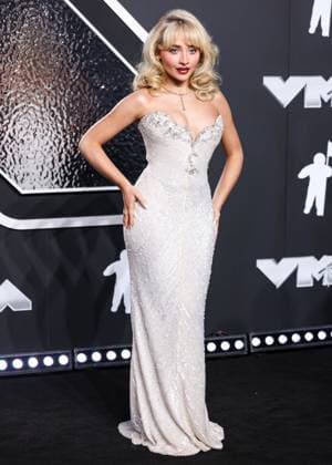 2024 MTV Video Music Awards - Arrivals ELMONT, NEW YORK, USA - SEPTEMBER 11: Sabrina Carpenter wearing a vintage Bob Mackie dress from Tab Vintage arrives at the 2024 MTV Video Music Awards held at UBS Arena on September 11, 2024 in Elmont, New York, United States., Credit:Xavier Collin Avalon United States, New York, Elmont, UBS Arena  Copyright: xXavierxCollinx xAvalonx 0907006116