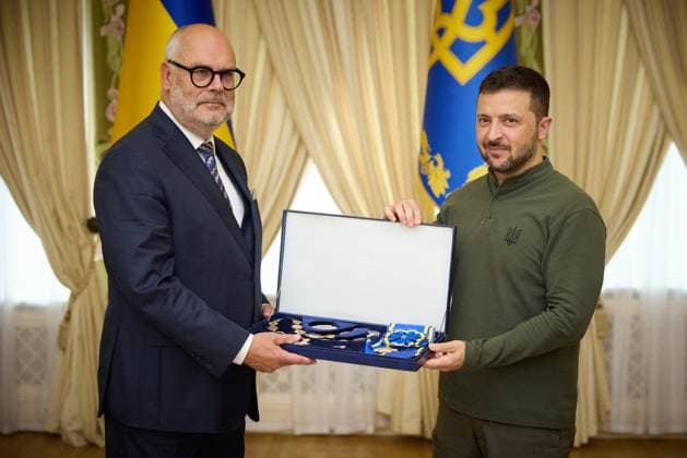 News Themen der Woche KW37 News Bilder des Tages Ukraine-Konflikt, Wolodymyr Selenskyj trifft Estlands Präsidenten Alar Karis in Kiew Le président ukrainien Volodymyr Zelensky reçoit son homologue estonien Alar Karis à Kiev Le président ukrainien Volodymyr Zelensky reçoit son homologue estonien Alar Karis à Kiev, le 12 septembre 2024 Ukrainian President Volodymyr Zelensky receives his Estonian counterpart Alar Karis in kyiv, September 12, 2024 Kiev Ukraine  Copyright: xUkrainexPresidencyxviaxBestimagexUkrainexPresidencyxviaxBestimagex