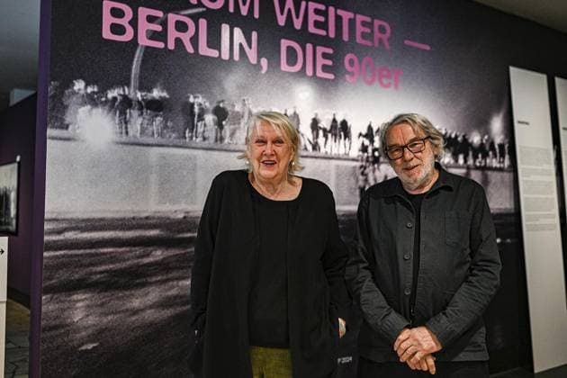 Bilder des Jahres 2024, Entertainment 09 September Entertainment Themen der Woche KW37 Entertainment Bilder des Tages Ausstellung Berlin Die 90er Jahre im C O Berlin im Amerika Haus ** NUR FÜR REDAKTIONELLE ZWECKE ** EDITORIAL USE ONLY **<p>Ausstellung Berlin Die 90er Jahre im C O Berlin im Amerika Haus. Etwa 200 Fotoarbeiten von Fotografen der 1990 gegründeten Agentur Ostkreuz dokumentieren die Jahre zwischen 1989 und 1999 in Berlin, Ute und Werner Mahler, fotografiert am 13.09.2024 in Berlin. Deutschland Berlin Berlin Copyright: MaurizioxGambarini *** Exhibition Berlin The 90s at C O Berlin im Amerika Haus FOR EDITORIAL PURPOSES ONLY EDITORIAL USE ONLY p Exhibition Berlin The 90s at C O Berlin im Amerika Haus Around 200 photographic works by photographers from the Ostkreuz agency, founded in 1990, document the years between 19 Copyright: MaurizioxGambarini doc7x61gacnal31kh6cnc9w ,EDITORIAL USE ONLY