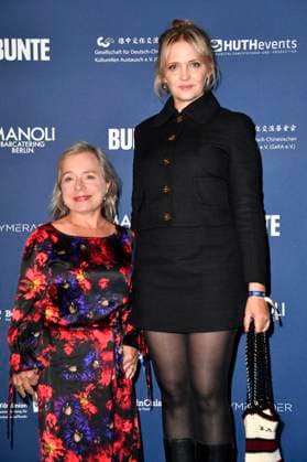 Christine Urspruch and Laura Tonke at the German Acting Award 2024 ceremony at the Club Theater Berlin Berlin, 13 09 2024 Foto:xN.xKubelkax xFuturexImagex schauspielpreis_4878