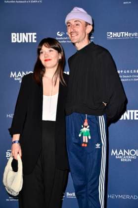 Jonas Stenzel with companion at the German Drama Award 2024 ceremony at the Club Theater Berlin Berlin, 13 09 2024 Foto:xN.xKubelkax xFuturexImagex schauspielpreis_4884