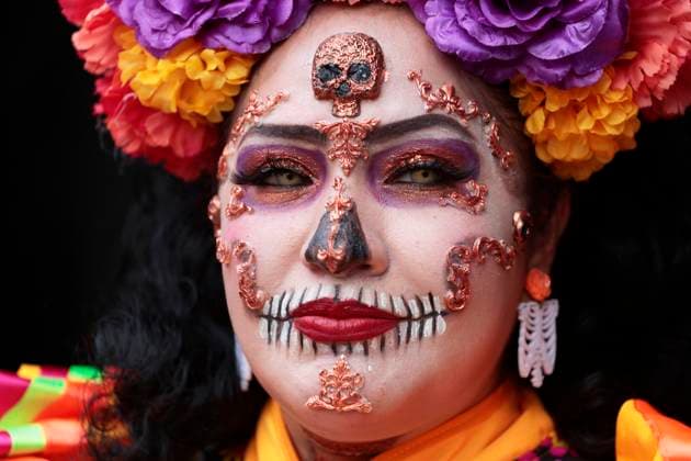 Mexicans And Tourists Get Ready For The Grito De Independencia Of Mexico This September 15 A woman dresses as a catrina in Mexico City, Mexico, on September 14, 2024, ahead of the Grito de Independencia de Mexico to be held on September 15 in the capital s Zocalo, led by Mexican President Andres Manuel Lopez Obrador. Mexico City Mexico City Mexico  Copyright: xGerardoxVieyrax originalFilename: vieyra-notitle240914_npsxt.jpg