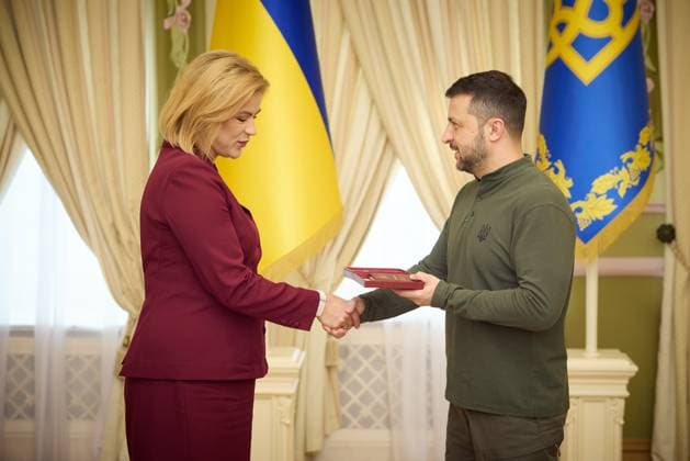 News Themen der Woche KW37 News Bilder des Tages Silina awarded Order of Princess Olga in Ukraine Prime Minister of Latvia, Evika SiliÅÜa awarded Order of Princess Olga by Volodymyr Zelensky in Kyiv, Ukraine on 11 September 2024. The Order of Princess Olga (Ukrainian: ÐžÑÄÐ ÐµÐ½ ÐºÐ½ÑÐ³Ð¸Ð½Ñ– ÐžÐ»ÑaÐ³Ð¸) is a Ukrainian civil decoration, featuring Olga of Kiev and bestowed to women for personal merits in state, production, scientific, educational, cultural, charity and other spheres of social activities, for upbringing children in families . Kyiv, Ukraine on 11 September 2024. Copyright: xCAP PLFx