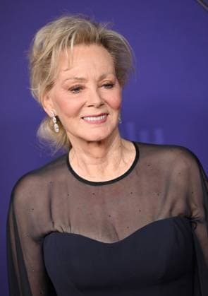 Jean Smart arrives for the 76th annual Primetime Emmy Awards at the Peacock Theater in Los Angeles on Sunday, September 15, 2024.  LAP202409150661 CHRISxCHEW