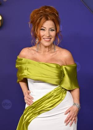 Lisa Ann Walter arrives for the 76th annual Primetime Emmy Awards at the Peacock Theater in Los Angeles on Sunday, September 15, 2024.  LAP202409150697 CHRISxCHEW