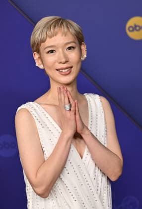 Moeka Hoshi arrives for the 76th annual Primetime Emmy Awards at the Peacock Theater in Los Angeles on Sunday, September 15, 2024.  LAP202409150763 CHRISxCHEW