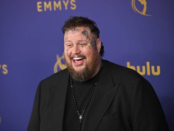 Jelly Roll arrives for the 76th annual Primetime Emmy Awards at the Peacock Theater in Los Angeles on Sunday, September 15, 2024.  LAP202409150772 CHRISxCHEW