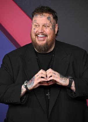 Jelly Roll arrives for the 76th annual Primetime Emmy Awards at the Peacock Theater in Los Angeles on Sunday, September 15, 2024.  LAP202409150774 CHRISxCHEW