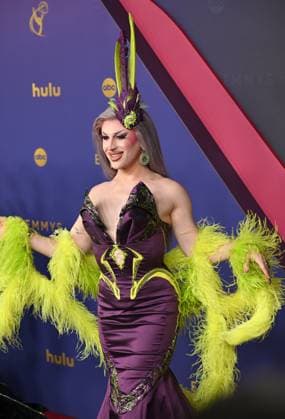 Amanda Tori Meating arrives for the 76th annual Primetime Emmy Awards at the Peacock Theater in Los Angeles on Sunday, September 15, 2024.  LAP202409150811 CHRISxCHEW