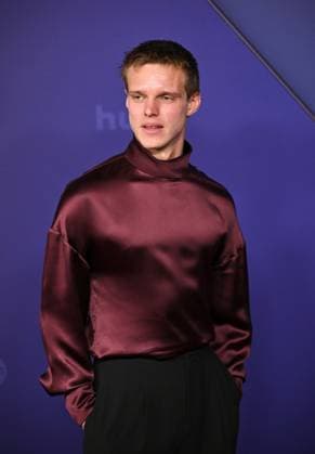 Finn Bennett arrives for the 76th annual Primetime Emmy Awards at the Peacock Theater in Los Angeles on Sunday, September 15, 2024.  LAP202409150821 CHRISxCHEW