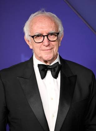 Jonathan Pryce arrives for the 76th annual Primetime Emmy Awards at the Peacock Theater in Los Angeles on Sunday, September 15, 2024.  LAP202409150837 CHRISxCHEW