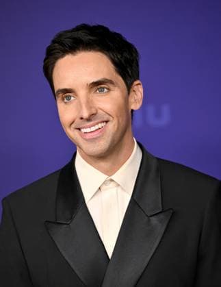 Paul W. Downs arrives for the 76th annual Primetime Emmy Awards at the Peacock Theater in Los Angeles on Sunday, September 15, 2024.  LAP202409150856 CHRISxCHEW
