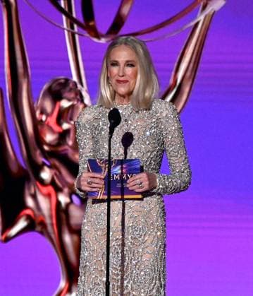 Catherine O Hara appears onstage during the 76th annual Primetime Emmy Awards at the Peacock Theater in Los Angeles on Sunday, September 15, 2024.  LAP20240915185 JIMxRUYMEN