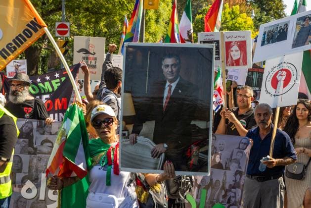 Toronto Second Anniversary Mahsa Amini Death Supporters participate in a protest marking the second anniversary of Mahsa Amini s death in memory of the Iranian victims of the Woman, Life, Freedom Movement in Toronto, Canada, on September 15, 2024. The nationwide protests started in Iran after the death of Mahsa Jina Amini, a 22-year-old girl who died under the custody of the Islamic Republic s Morality Police on September 16th, 2022, in Tehran. Toronto Ontario Canada Copyright: xPouriaxAfkhamix