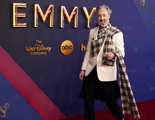 Alan Cumming arrives for the 76th annual Primetime Emmy Awards at the Peacock Theater in Los Angeles on Sunday, September 15, 2024.  LAP202409150324 ALEXxGALLARDO