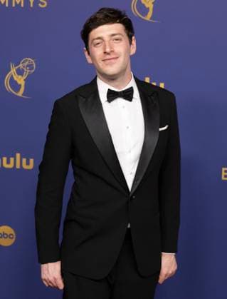 Alex Edelma arrives for the 76th annual Primetime Emmy Awards at the Peacock Theater in Los Angeles on Sunday, September 15, 2024.  LAP202409150330 ALEXxGALLARDO