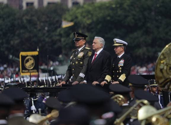 Mexican President, Andres Manuel Lopez Obrador accompanied by Minister of the National Defense of Mexico Luis Crecencio Sandoval and Minister of the Navy of Mexico Joso Rafael Ojeda DuroÂ¡n attending the celebration the military civic parade in commemoration of the 214th anniversary of Mexico s Independence Day. on September 16, 2024 in Mexico City, Mexico. Mexico City Mexico - ZUMAe321 20240916_zia_e321_056 Copyright: xIanxRoblesx