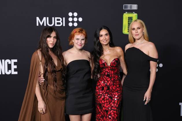 Bilder des Jahres 2024, Entertainment 09 September Entertainment Themen der Woche KW39 Entertainment Bilder des Tages Premiere of ˜The Substance™ at Directors Guild Of America Featuring: Scout LaRue Willis, Tallulah Willis, Demi Moore and Rumer Willis Where: Los Angeles, California, United States When: 16 Sep 2024 Credit: Faye s Vision Cover Images EDITORIAL USE ONLY. NOT FOR USE BY NEWSPAPERS BASED IN THE UK. Copyright: xx coverimg54129027