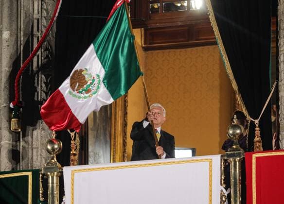 214th Commemoration of Mexico s Independence Day Mexico™s President, Andres Manuel Lopez Obrador weaves the Mexican flag while makes his last shout of independence to commemorate the 214th anniversary of Mexico s Independence Day on the balcony of the National Palace at Zocalo in the main square. on September 15, 2024 in Mexico City, Mexico. Mexico City CDMX Mexico Copyright: xIanxRoblesx