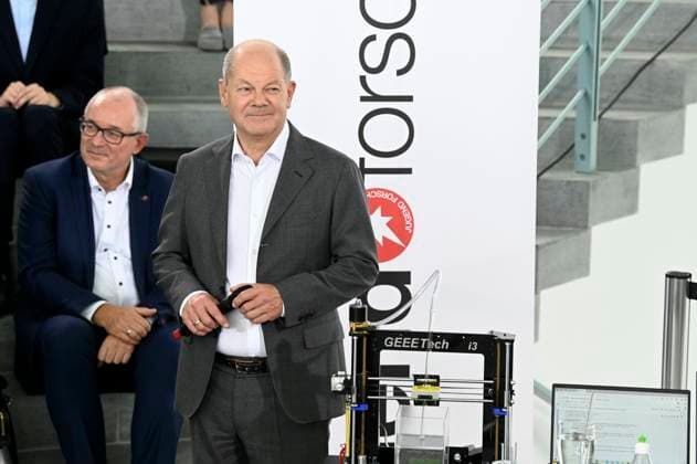 Olaf Scholz at the reception for the winners of the 59th Federal Youth Research Competition at the Federal Chancellery Berlin, 18 09 2024 Foto:xF.xKernx xFuturexImagex scholz_jugend_4916