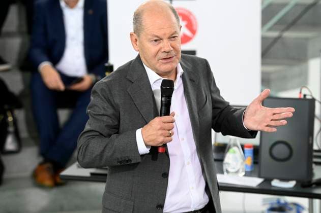 Olaf Scholz at the reception for the winners of the 59th Federal Youth Research Competition at the Federal Chancellery Berlin, 18 09 2024 Foto:xF.xKernx xFuturexImagex scholz_jugend_4920