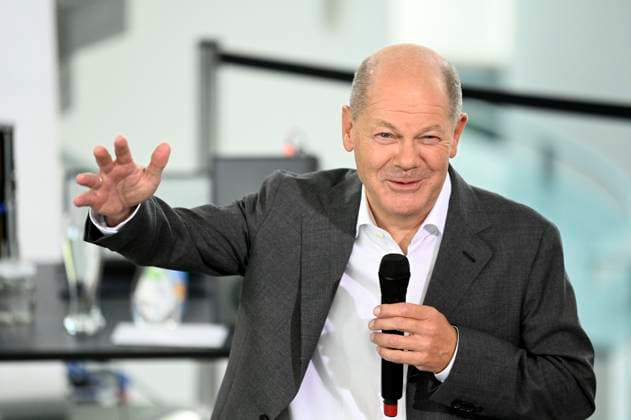 Olaf Scholz at the reception for the winners of the 59th Federal Youth Research Competition at the Federal Chancellery Berlin, 18 09 2024 Foto:xF.xKernx xFuturexImagex scholz_jugend_4935
