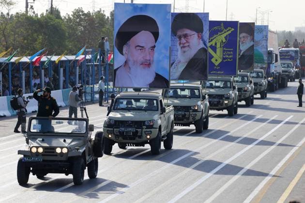 News Themen der Woche KW38 News Bilder des Tages September 21, 2024, Tehran, Iran: Islamic Revolutionary Guard Corps cars carry giant portraits of late revolutionary founder Ayatollah Rohollah Khomeini and Iranian Supreme Leader Ayatollah Ali Khamenei during an annual military parade marking the anniversary of the beginning of the war against Iran by former Iraqi Dictator Saddam Hussein 44 years ago, in front of the shrine of the late revolutionary founder Ayatollah Khomeini, southern Tehran. Tehran Iran - ZUMAf146 20240921_zip_f146_047 Copyright: xRouzbehxFouladix