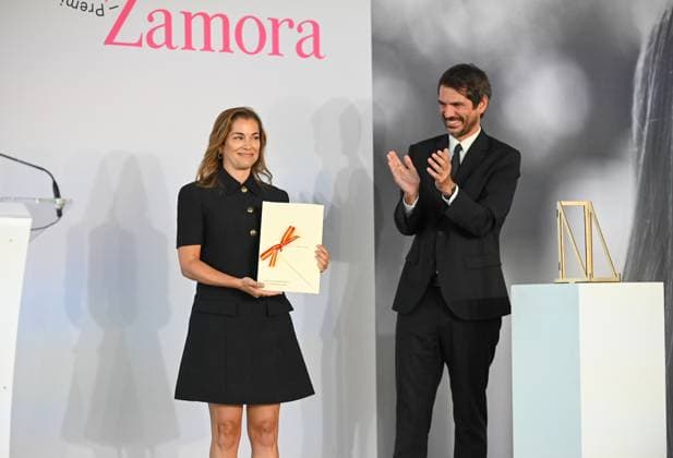 Producer María Zamora receives the 2024 National Cinematography Award The Minister of Culture, Ernest Urtasun, presents the 2024 National Cinematography Award to producer María Zamora, at the Tabakalera, on September 21, 2024, in San Sebastián, Guipúzcoa, Basque Country Spain The production company has been awarded the National Cinematography Award 2024 during the San Sebastian Film Festival for its support to independent and risky cinema and for having strengthened the presence of Spanish independent cinema in the international market 21 SEPTEMBER 2024 PRIZE CINEMA ENTERTAINMENT CINEMATOGRAPHY FESTIVAL CULTURE San Sebastian, Guipuzcoa Pais V San Sebastian, Guipuzcoa Pais V Spain Copyright: xArnaitzxRubiox 6225982